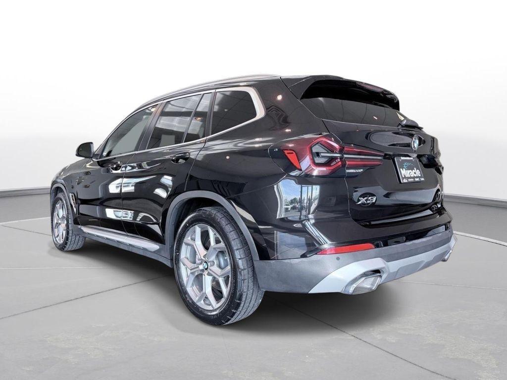 BMW X3 view 7