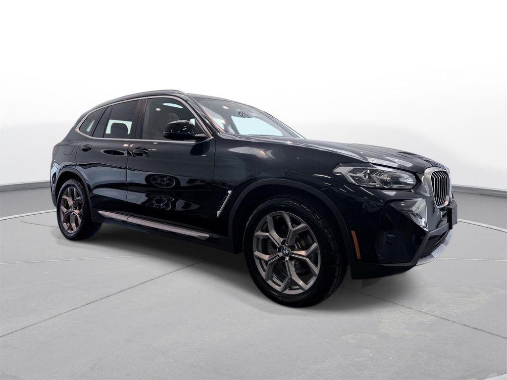BMW X3 view 16