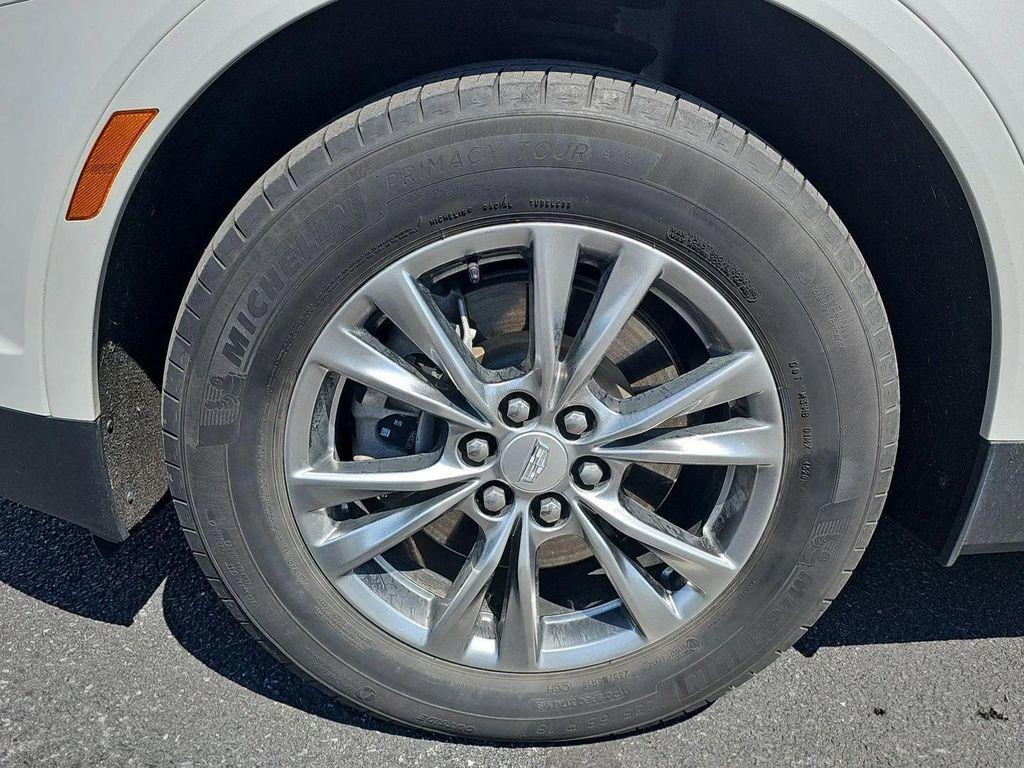 used 2021 Cadillac XT5 car, priced at $29,490