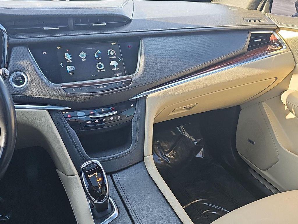used 2018 Cadillac XT5 car, priced at $16,990