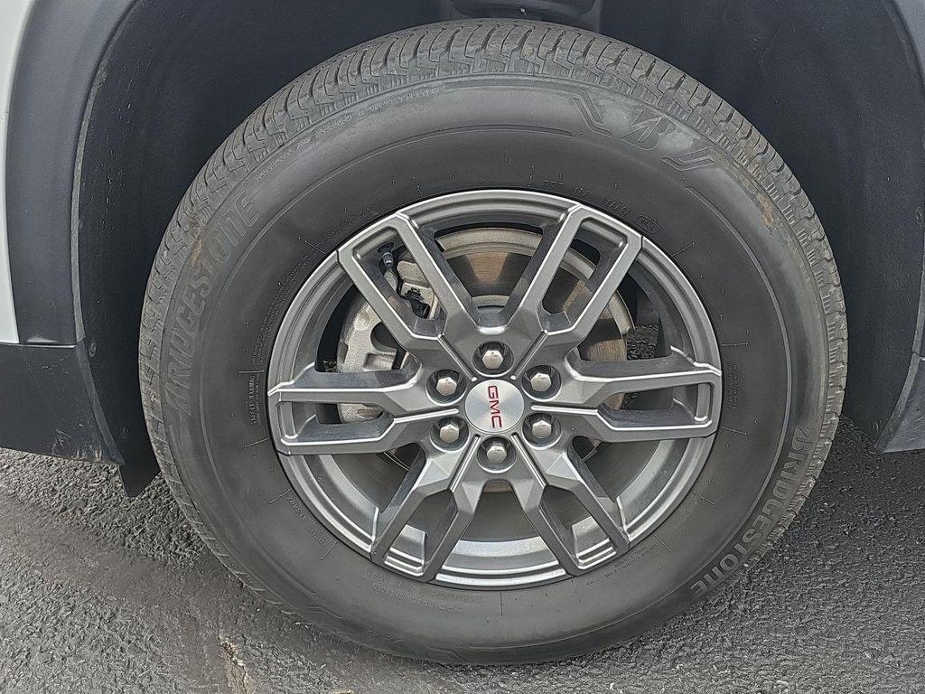 used 2025 GMC Acadia car, priced at $32,990