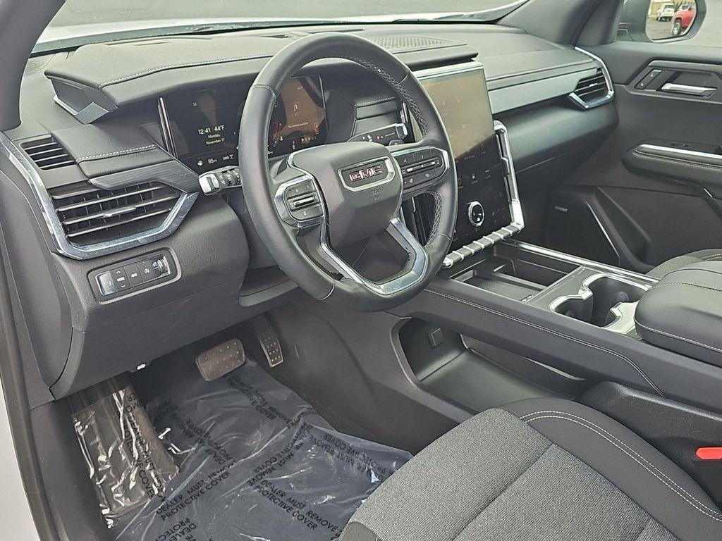 used 2025 GMC Acadia car, priced at $32,990