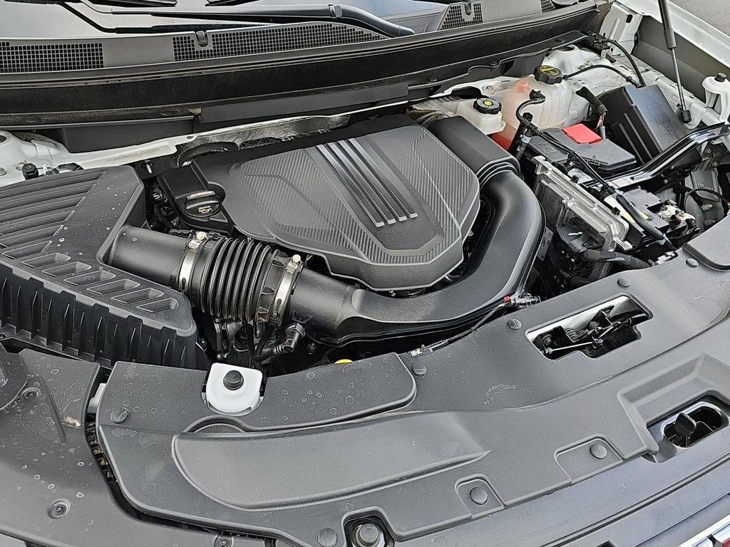 2025 Summit White GMC Acadia