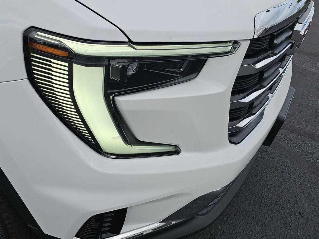 2025 Summit White GMC Acadia