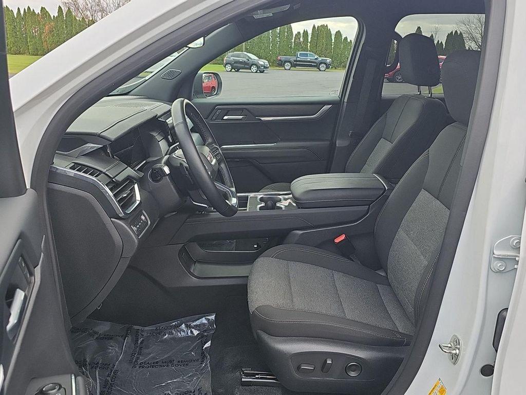 used 2025 GMC Acadia car, priced at $32,990