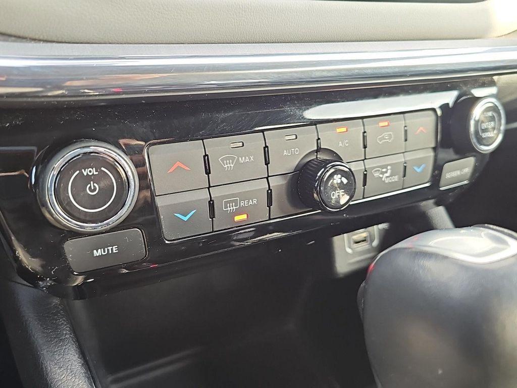 used 2022 Jeep Compass car, priced at $20,000