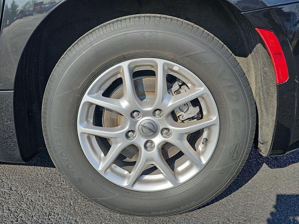 used 2023 Chrysler Pacifica car, priced at $24,000