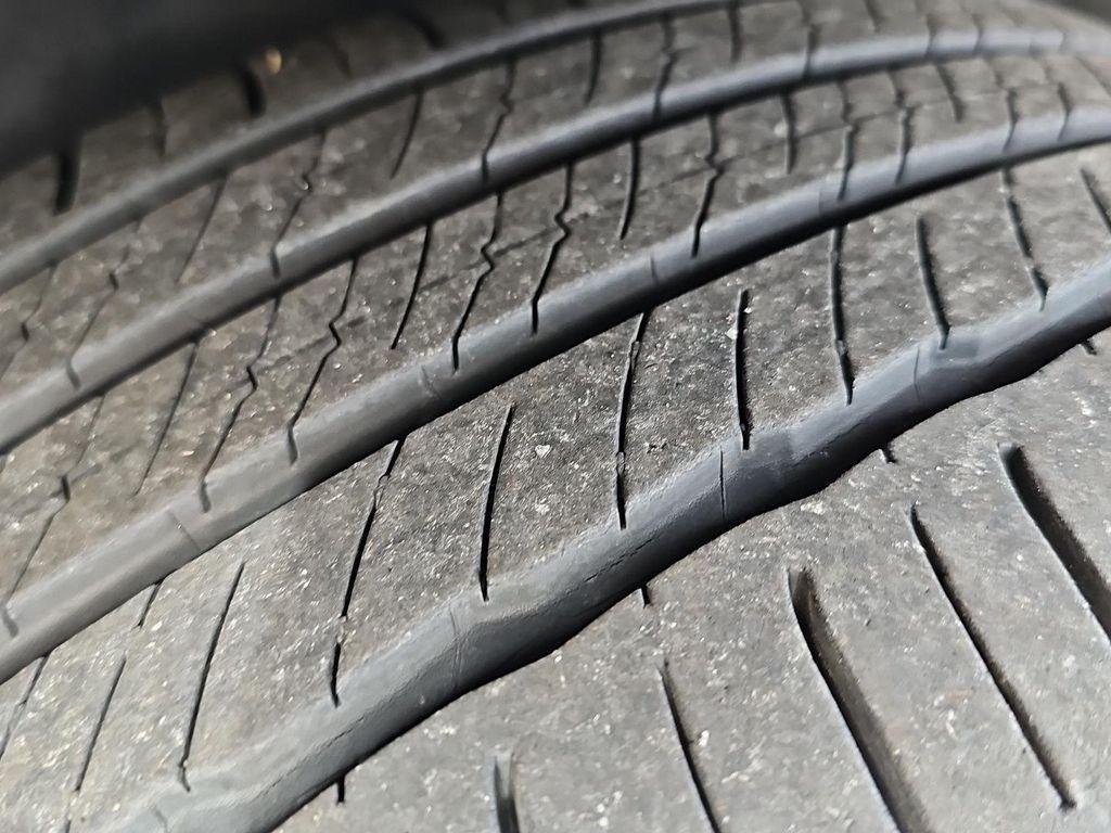 used 2023 GMC Acadia car, priced at $37,900