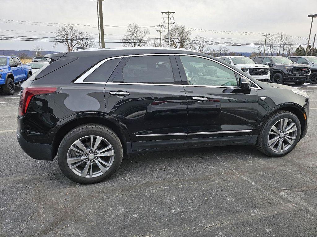 used 2025 Cadillac XT5 car, priced at $41,990