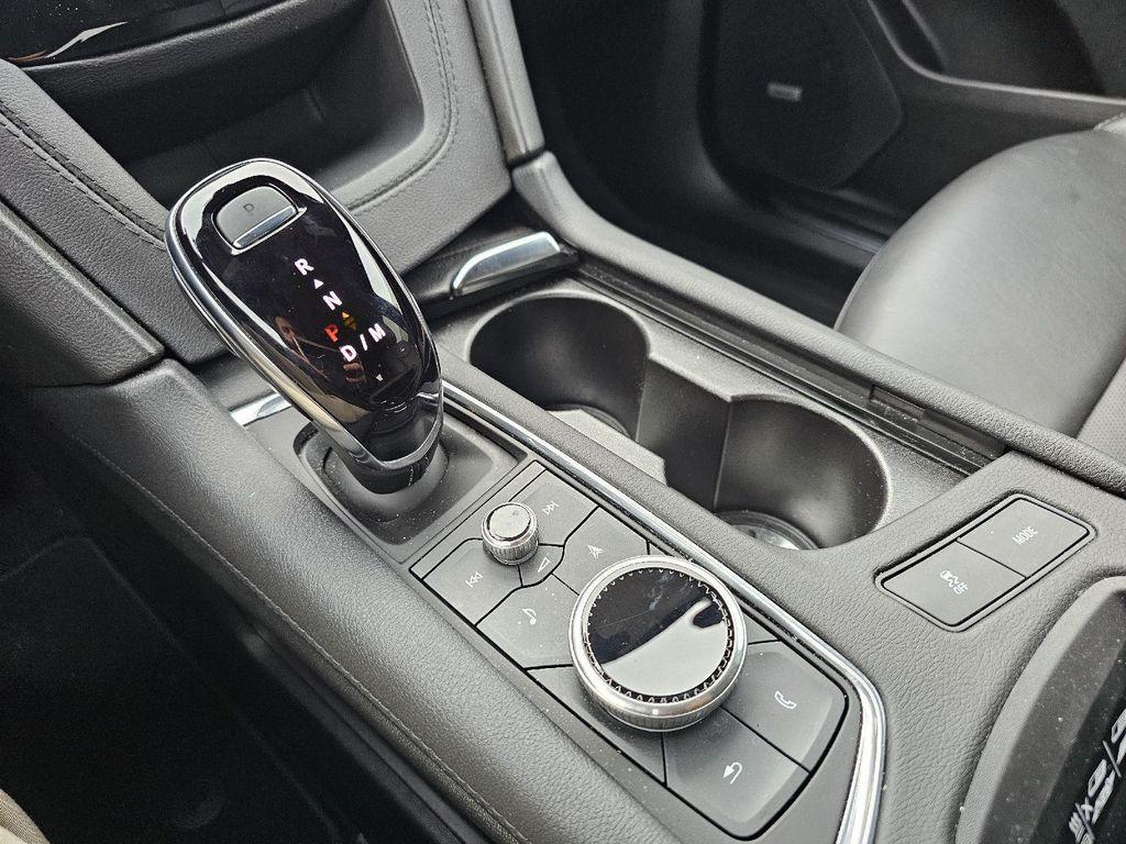 used 2025 Cadillac XT5 car, priced at $41,990