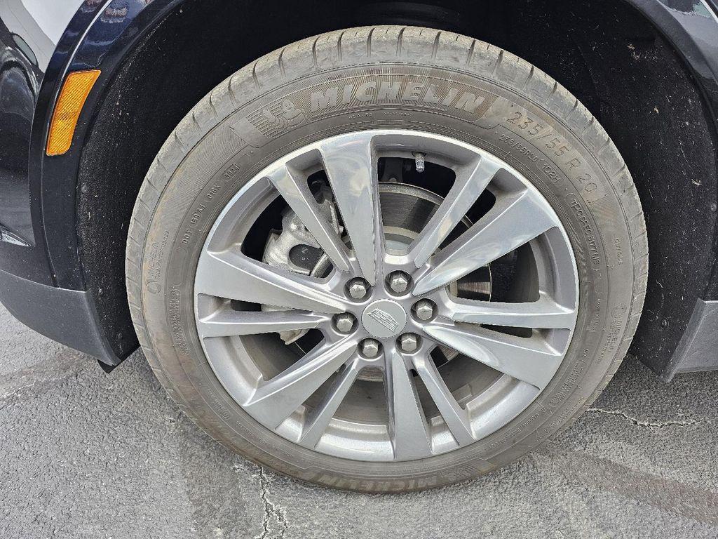 used 2025 Cadillac XT5 car, priced at $41,990