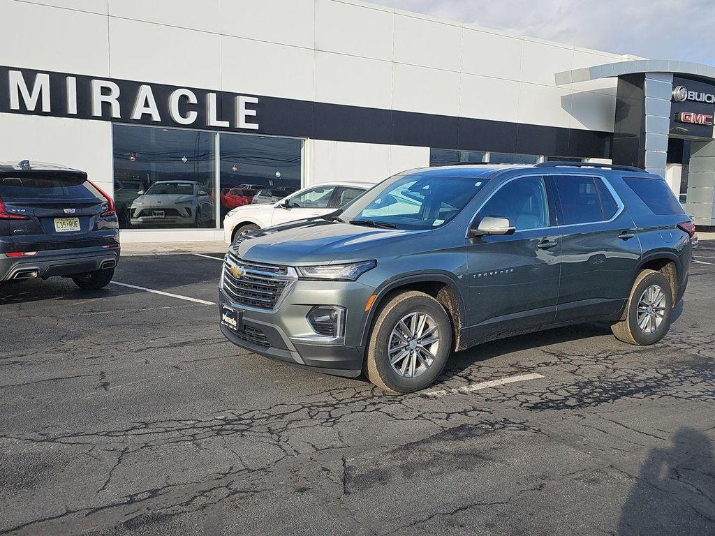 used 2023 Chevrolet Traverse car, priced at $29,590