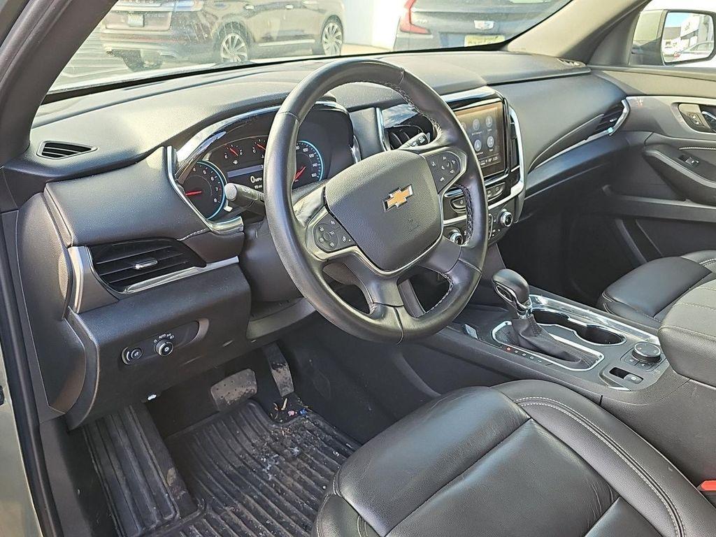 used 2023 Chevrolet Traverse car, priced at $29,590