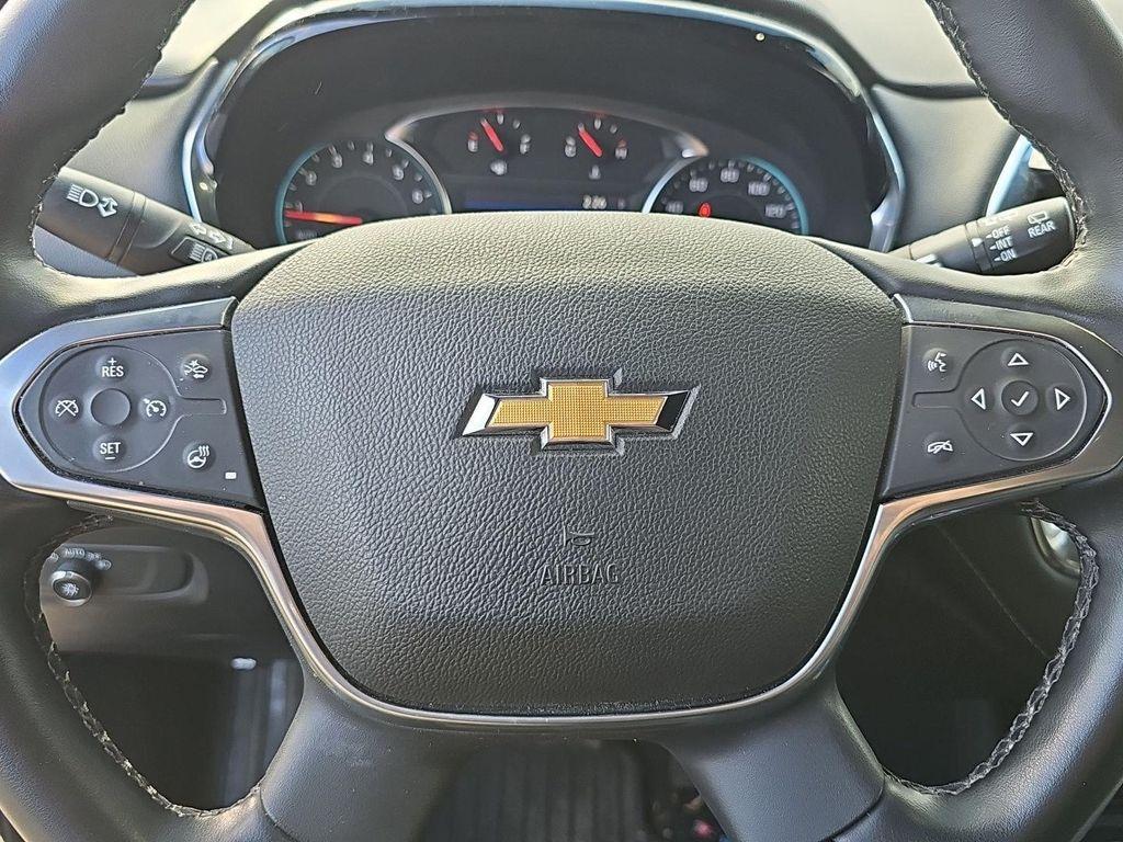 used 2023 Chevrolet Traverse car, priced at $29,590