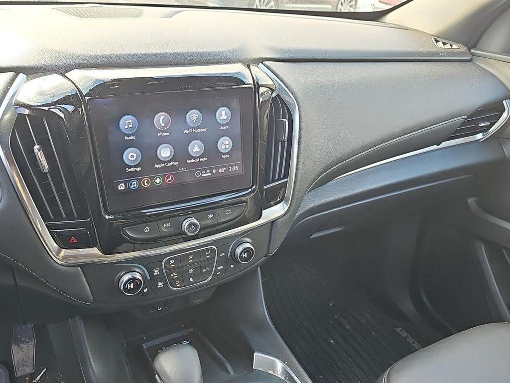 used 2023 Chevrolet Traverse car, priced at $29,590