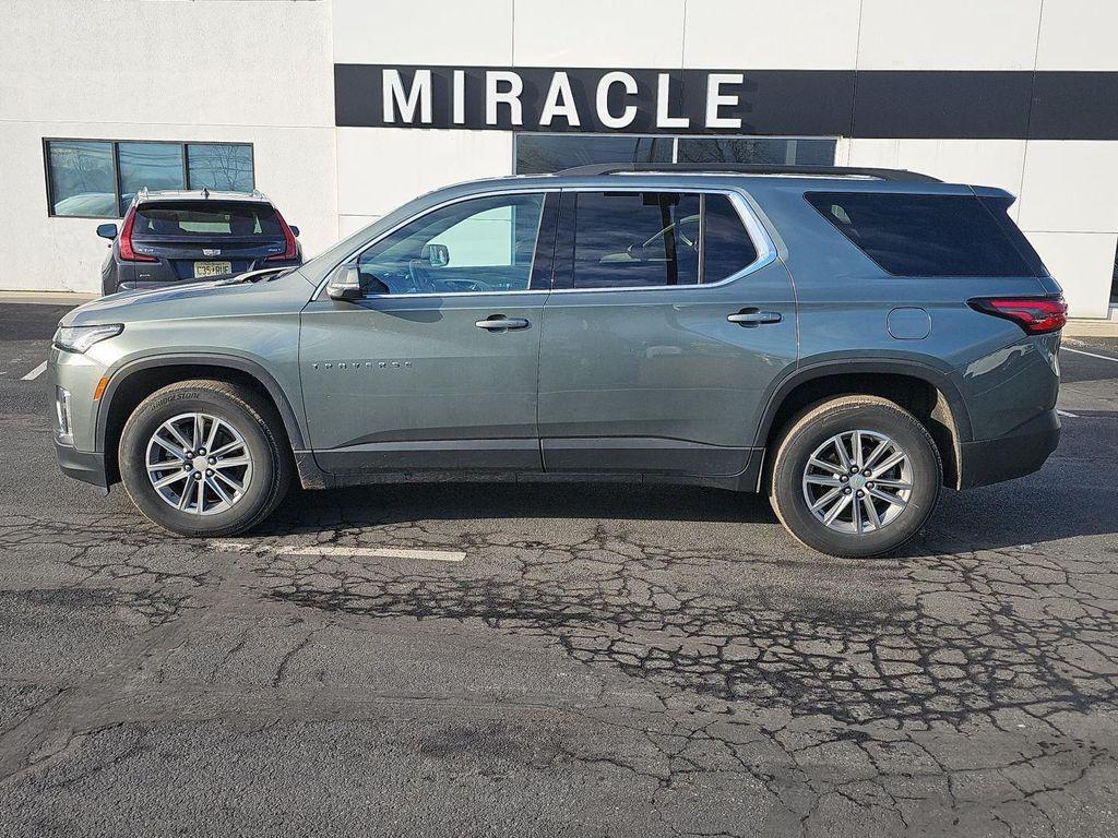 used 2023 Chevrolet Traverse car, priced at $29,590