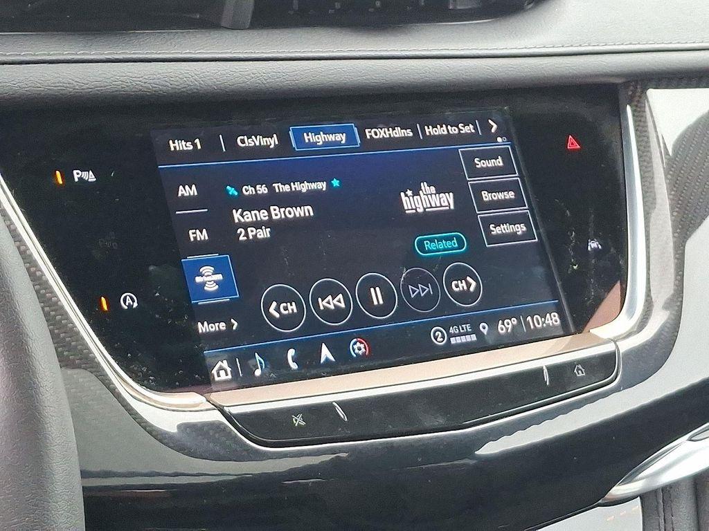 used 2024 Cadillac XT6 car, priced at $46,990