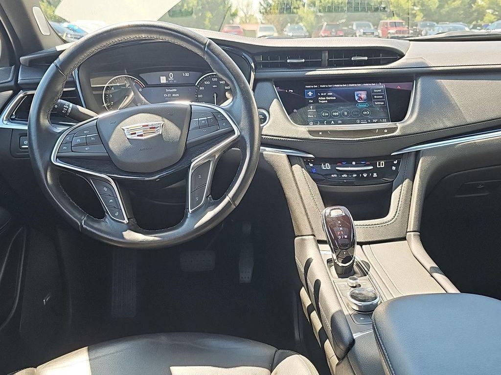 used 2024 Cadillac XT5 car, priced at $35,570
