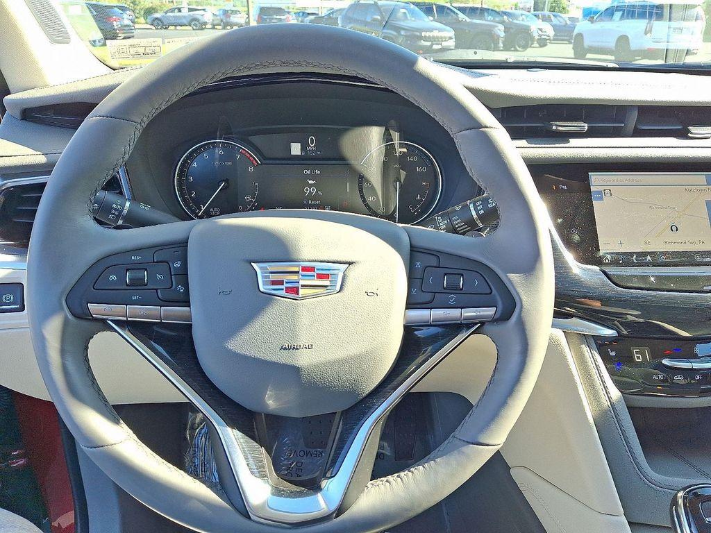 used 2024 Cadillac XT6 car, priced at $44,990