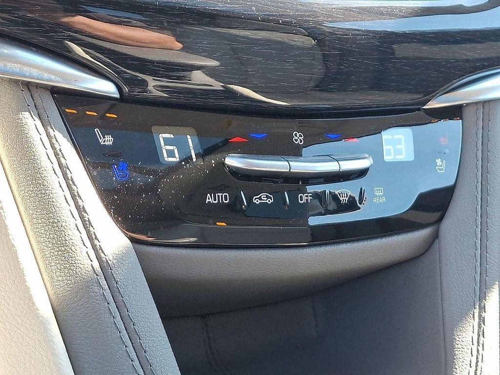 used 2024 Cadillac XT6 car, priced at $44,990