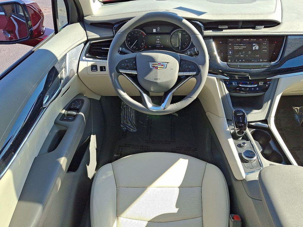 used 2024 Cadillac XT6 car, priced at $44,990