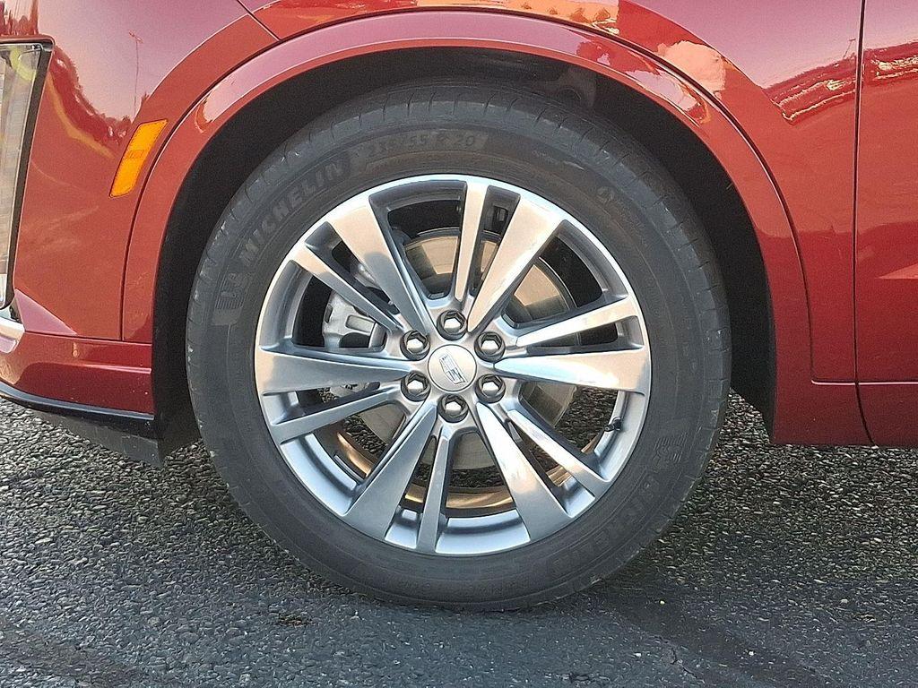 used 2024 Cadillac XT6 car, priced at $44,990