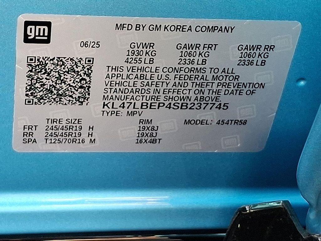 new 2025 Buick Envista car, priced at $27,322