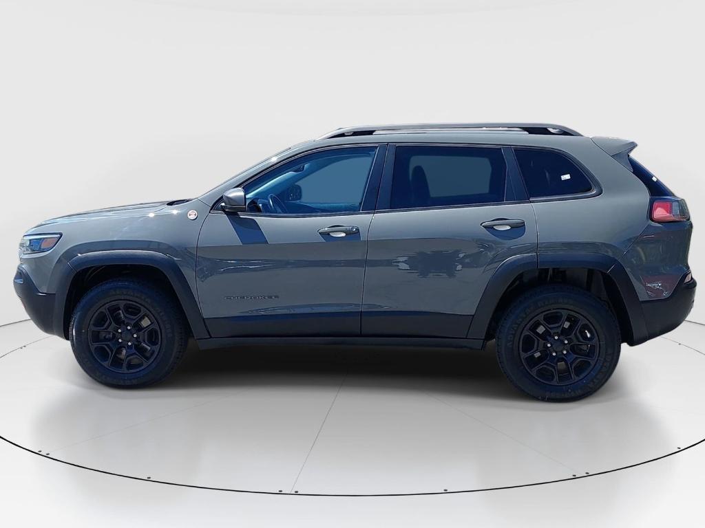 used 2019 Jeep Cherokee car, priced at $13,490