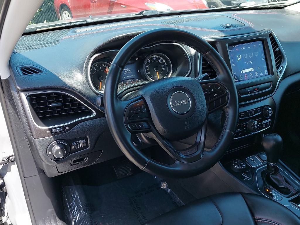 used 2019 Jeep Cherokee car, priced at $13,490