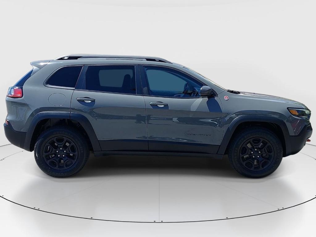used 2019 Jeep Cherokee car, priced at $13,490