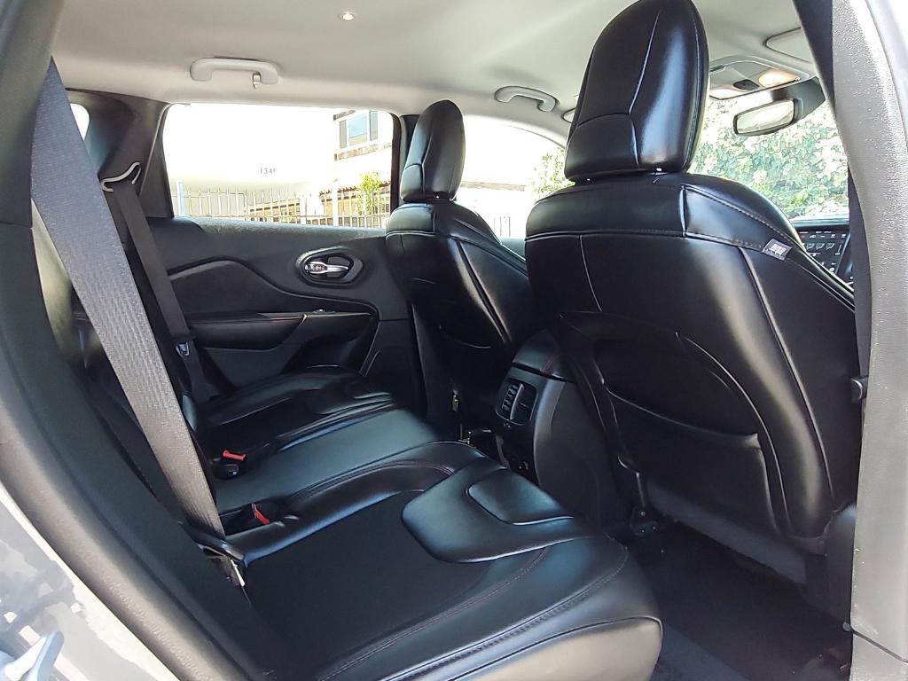 used 2019 Jeep Cherokee car, priced at $13,490