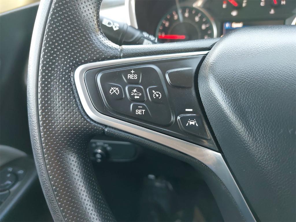 used 2023 Chevrolet Equinox car, priced at $18,894