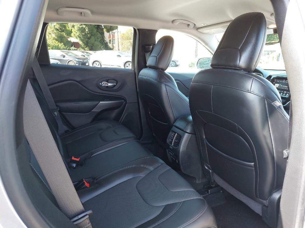 used 2019 Jeep Cherokee car, priced at $12,990