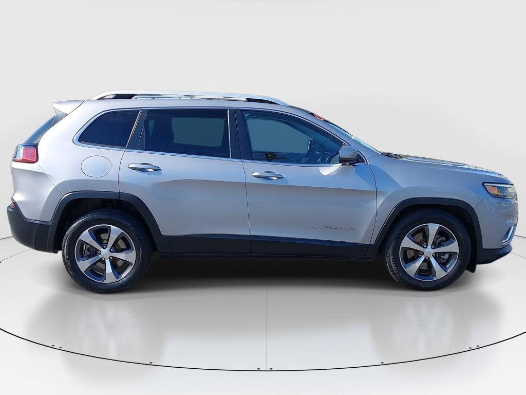 used 2019 Jeep Cherokee car, priced at $12,990