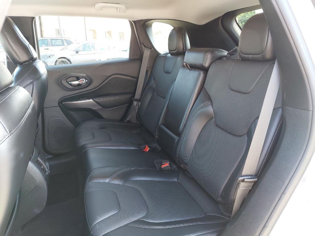 used 2019 Jeep Cherokee car, priced at $12,990