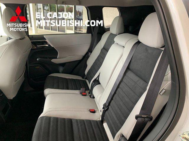 new 2025 Mitsubishi Outlander car, priced at $38,055