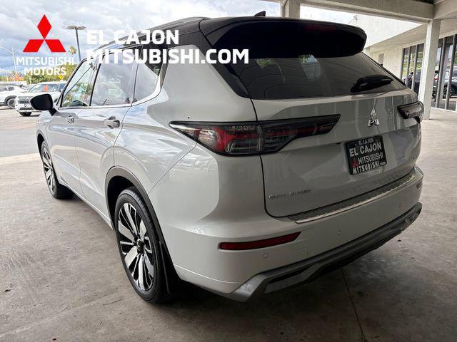 used 2025 Mitsubishi Outlander car, priced at $33,765
