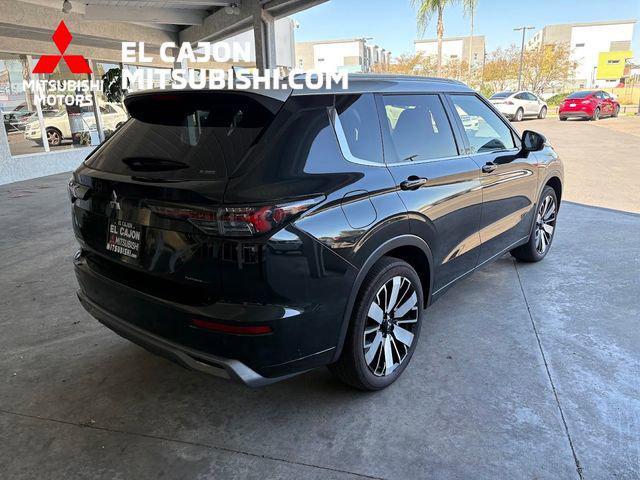 used 2025 Mitsubishi Outlander car, priced at $35,065