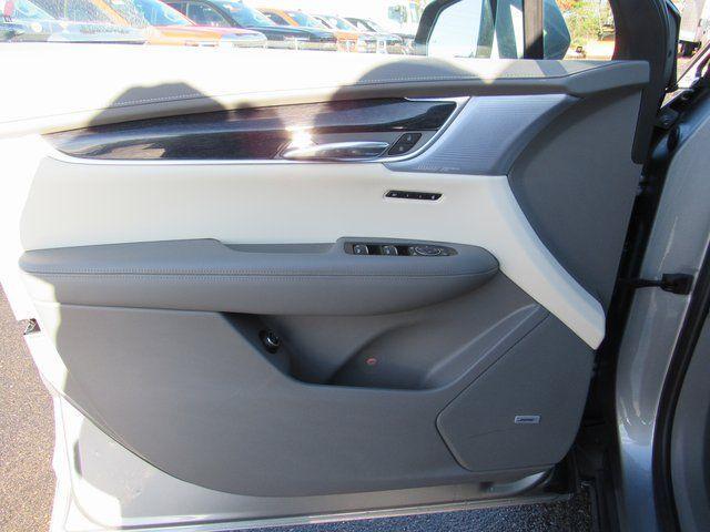 used 2024 Cadillac XT6 car, priced at $45,822