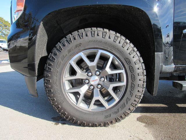 used 2022 GMC Canyon car, priced at $33,900