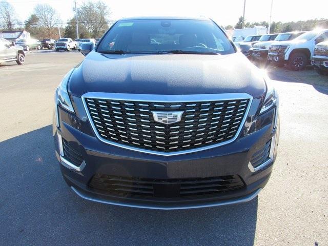 used 2025 Cadillac XT5 car, priced at $51,900