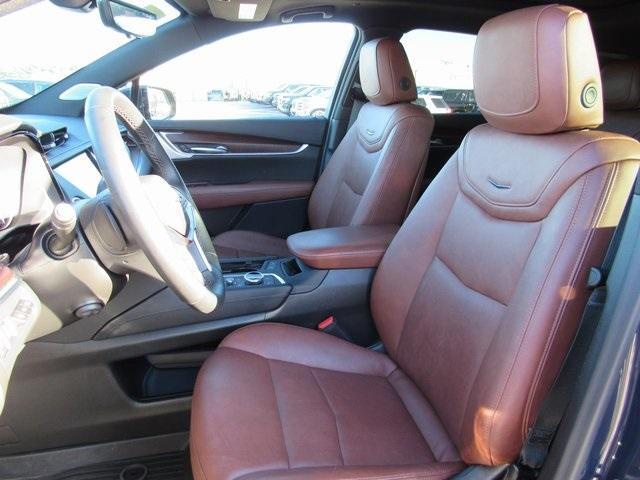 used 2025 Cadillac XT5 car, priced at $51,900