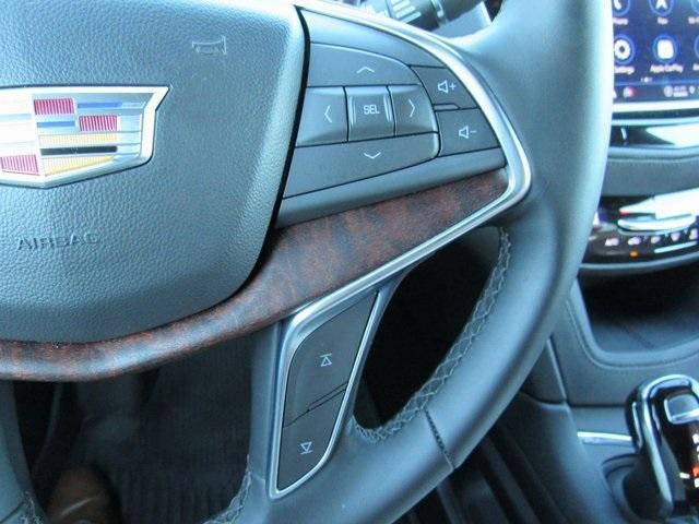 used 2025 Cadillac XT5 car, priced at $51,900