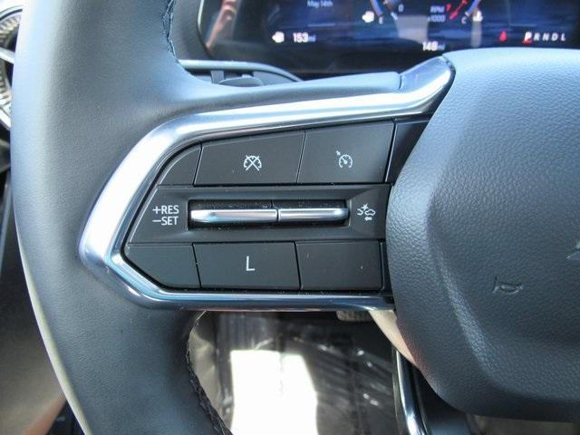 used 2025 Chevrolet Equinox car, priced at $27,450