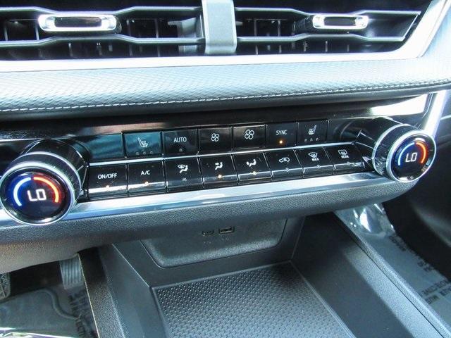 used 2025 Chevrolet Equinox car, priced at $27,450