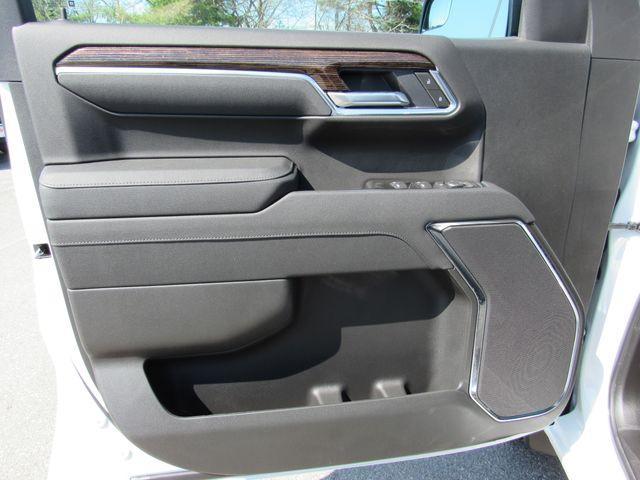 new 2026 GMC Sierra 1500 car, priced at $47,944