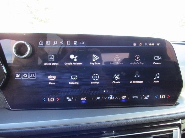 used 2025 Chevrolet Traverse car, priced at $35,900