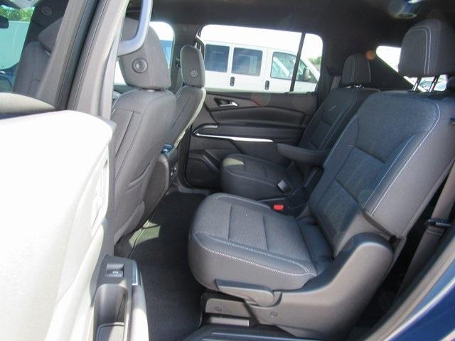 used 2025 Chevrolet Traverse car, priced at $35,900