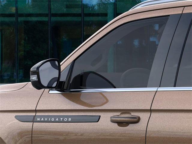 new 2025 Lincoln Navigator car, priced at $118,590