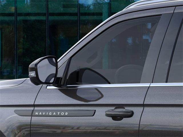 new 2025 Lincoln Navigator car, priced at $118,590